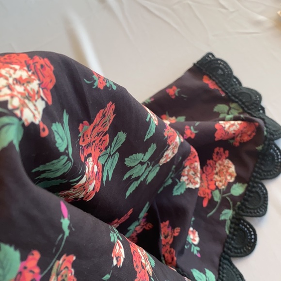 Floral XS flowy shorts - Picture 3 of 3